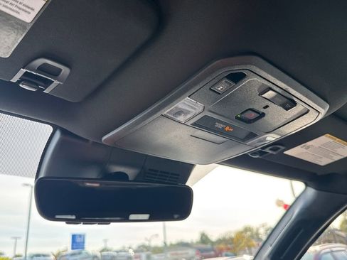 Used 2024 Toyota Tacoma TRD Off-Road image 28