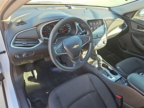 Used 2023 Chevrolet Malibu LS image 10