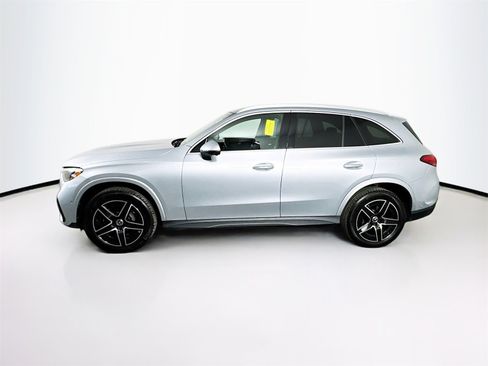 Used 2023 Mercedes-Benz GLC 300 4MATIC image 4