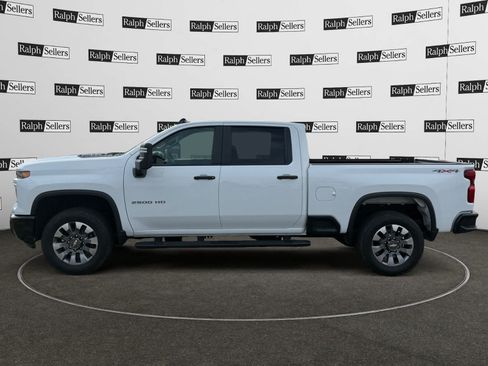 Used 2025 Chevrolet Silverado 2500 Custom w/ Custom Convenience Package AWD/4WD image 3