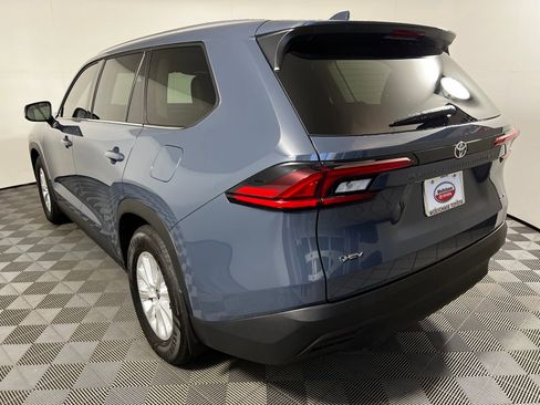 Used 2026 Toyota Grand Highlander XLE FWD image 6