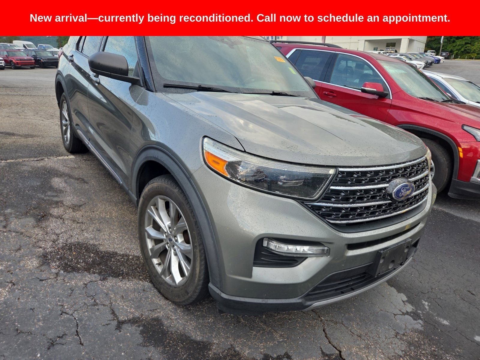 Used 2020 Ford Explorer XLT w/ Equipment Group 202A AWD/4WD image 3