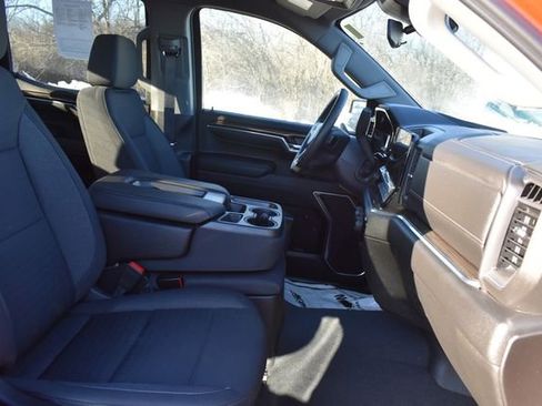 Used 2023 Chevrolet Silverado 1500 LT AWD/4WD image 14