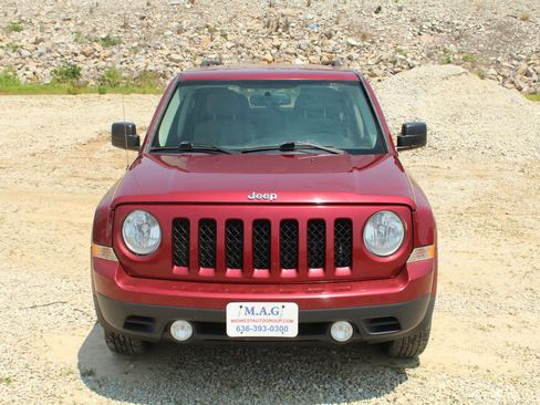 Used 2016 Jeep Patriot Latitude image 8