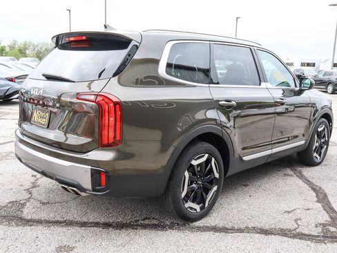 Used 2025 Kia Telluride S FWD image 4