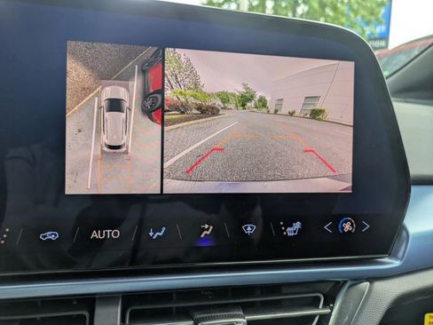 New 2025 Chevrolet Equinox EV LT image 13