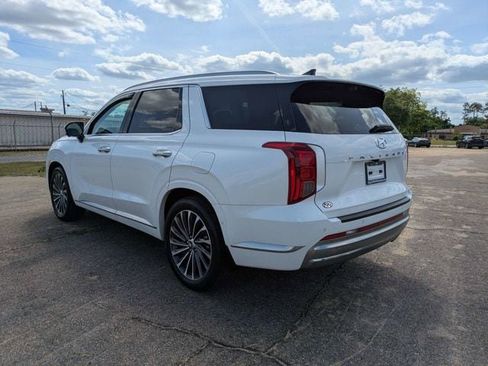 Used 2023 Hyundai Palisade Calligraphy FWD image 6
