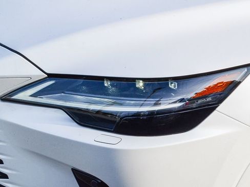 Used 2025 Lexus RX 350 w/ Convenience Package image 11