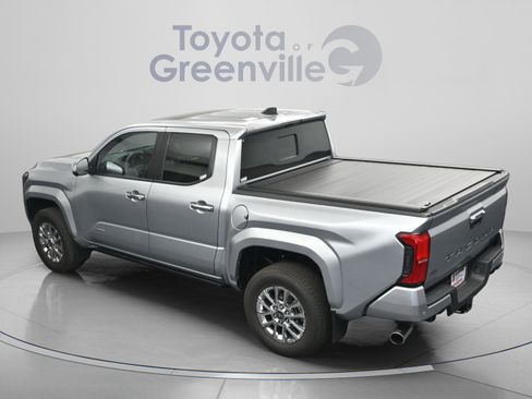 Used 2025 Toyota Tacoma Limited AWD/4WD image 9