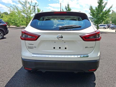 Certified 2022 Nissan Rogue Sport SL w/ Premium Package AWD/4WD image 5