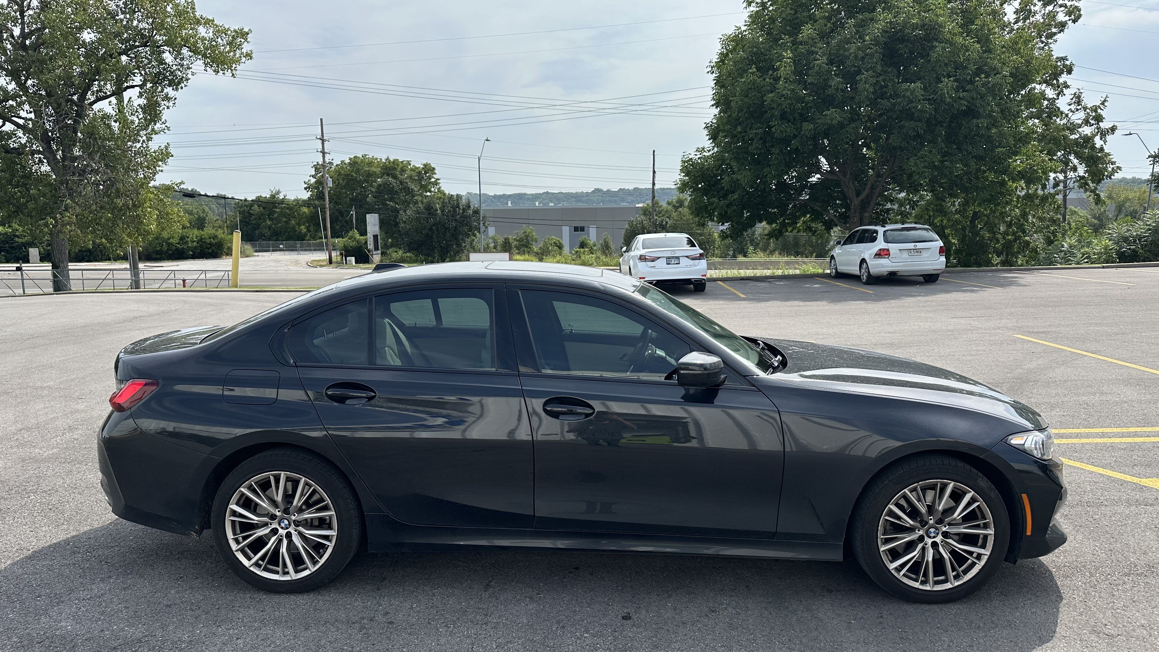 Used 2023 BMW 330i xDrive Sedan w/ Premium Package AWD/4WD image 11
