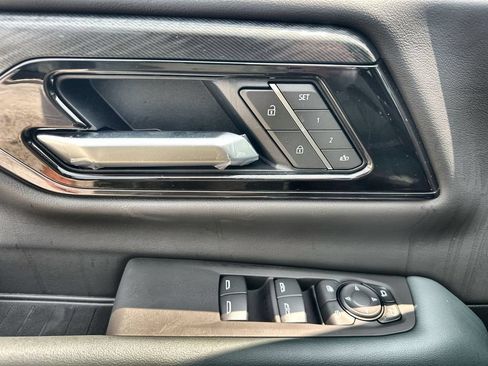 New 2026 GMC Yukon XL AT4 w/ AT4 Premium Plus Package AWD/4WD image 22