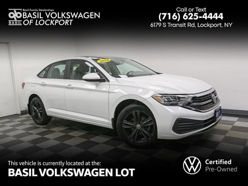 Used 2024 Volkswagen Jetta SE FWD image 1
