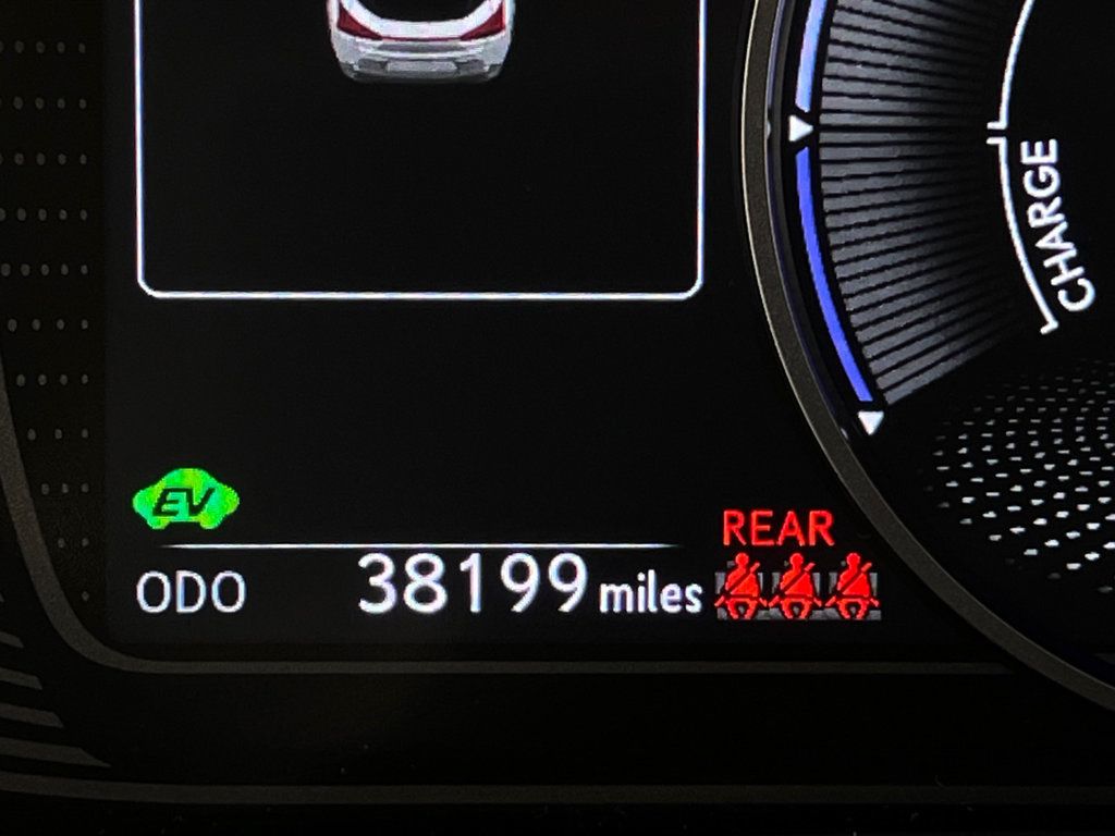 Used 2023 Lexus UX 250h AWD w/ Premium Package image 17
