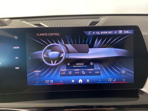 New 2025 BMW X1 xDrive28i w/ Premium Package image 16