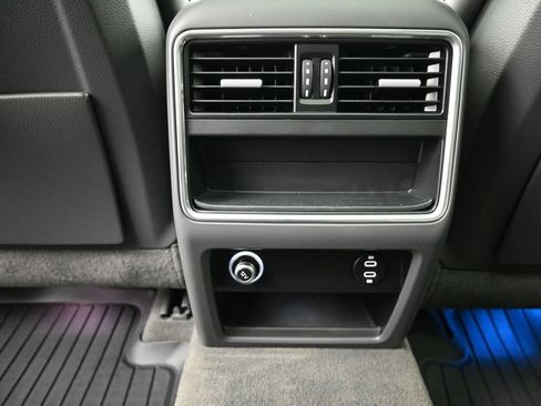 Certified 2022 Porsche Cayenne Platinum Edition AWD/4WD image 12