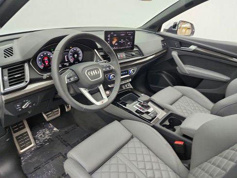 Used 2023 Audi SQ5 Premium Plus w/ Premium Plus Package AWD/4WD image 12