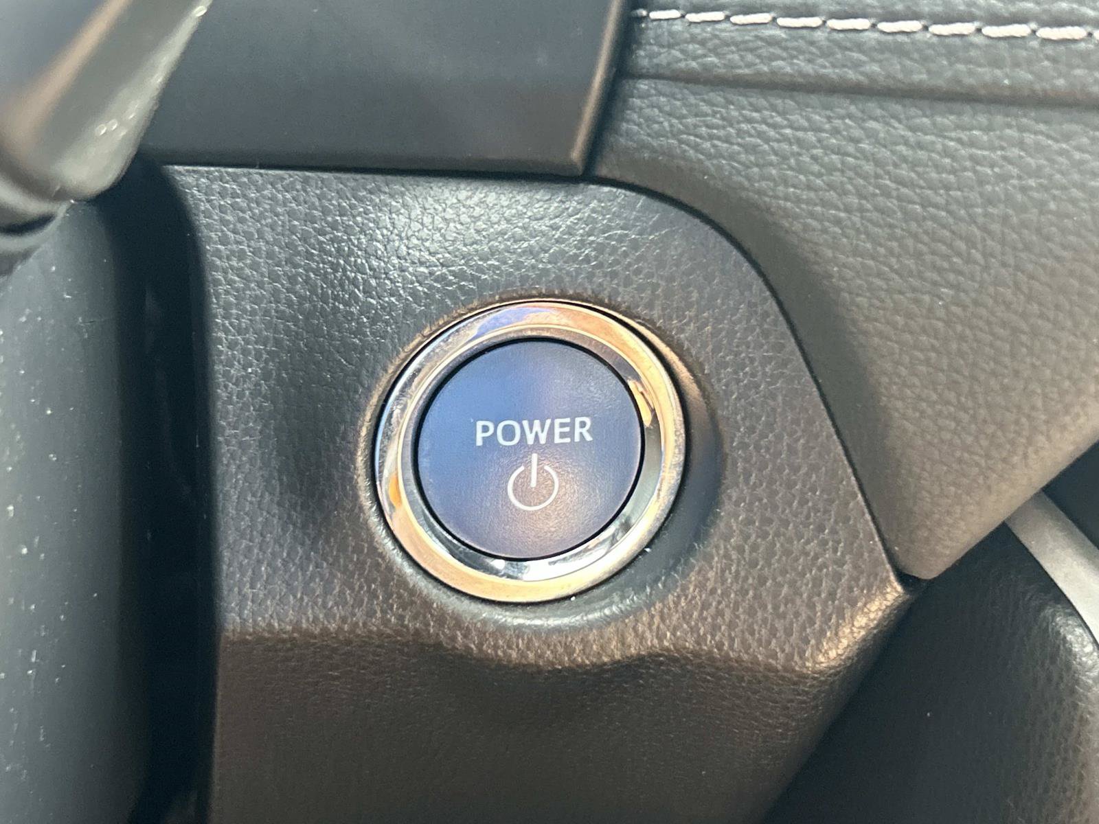 Used 2021 Toyota RAV4 XLE AWD/4WD image 34