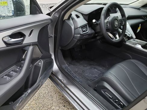 Certified 2025 Acura TLX w/ Technology Package image 6