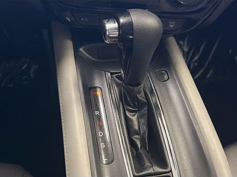 Used 2020 Honda HR-V LX image 24