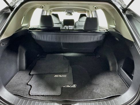 Used 2021 Toyota RAV4 LE w/ Carpet Mat Package (TMS) image 23