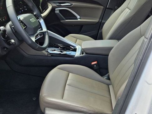 Used 2025 Audi Q5 Premium w/ Convenience Package AWD/4WD image 9