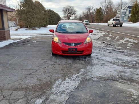 Used 2013 Honda Fit image 9
