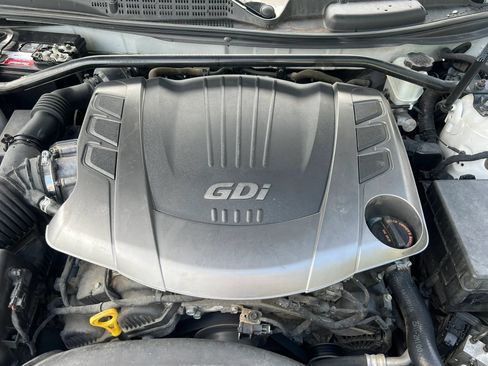 Used 2015 Hyundai Genesis 3.8 RWD image 9