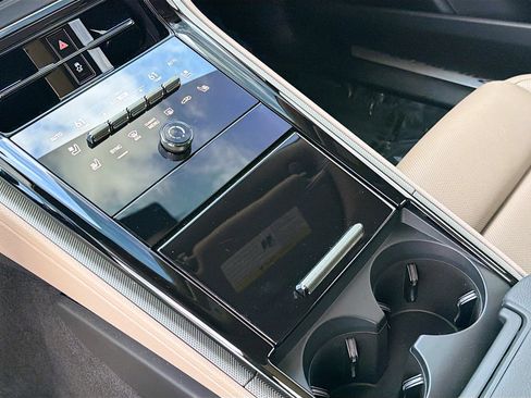 Used 2025 Porsche Panamera 4 image 29