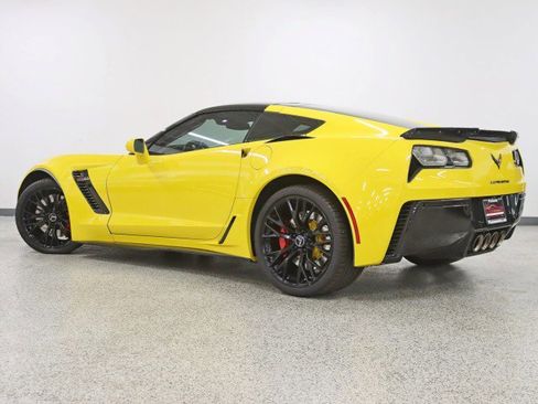 Used 2015 Chevrolet Corvette Z06 w/ 2LZ Preferred Equipment Group image 9