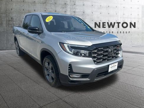Used 2025 Honda Ridgeline TrailSport image 1