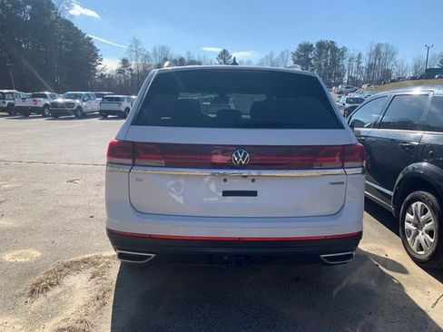 Used 2024 Volkswagen Atlas SE image 24