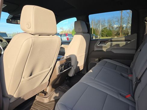 New 2026 GMC Sierra 1500 SLT w/ SLT Premium Plus Package image 10