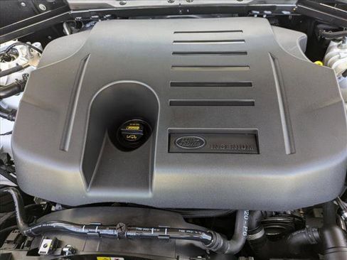 Used 2024 Land Rover Defender 110 X-Dynamic SE AWD/4WD image 21