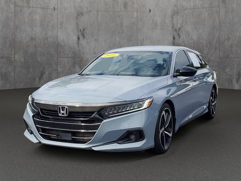 Used 2022 Honda Accord Sport image 3