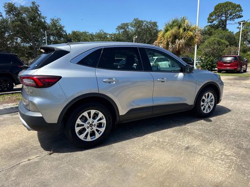 Used 2023 Ford Escape Active FWD image 3