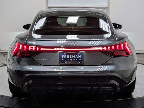 Used 2023 Audi e-tron GT Premium Plus image 7