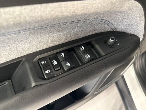 Used 2024 Jeep Compass Latitude AWD/4WD image 28