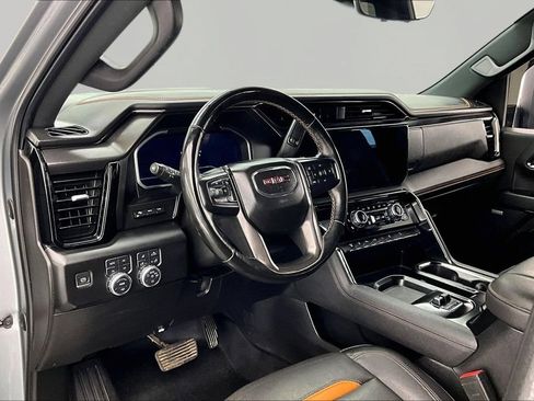 Used 2024 GMC Sierra 3500 AT4 w/ Technology Package AWD/4WD image 14