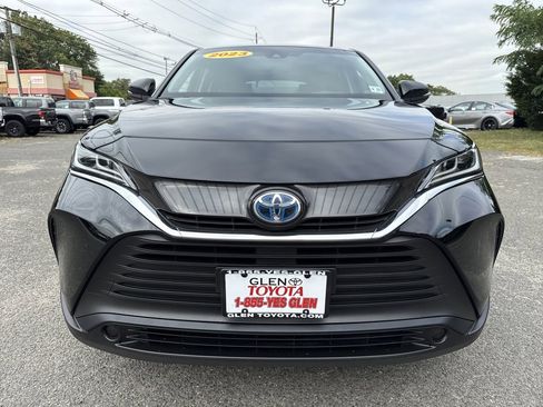 Used 2023 Toyota Venza LE image 6