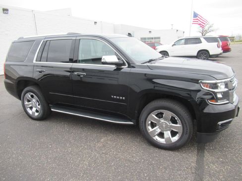 Used 2019 Chevrolet Tahoe Premier image 3