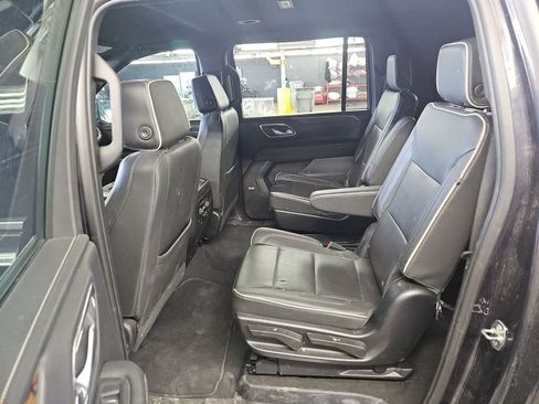 Used 2023 Chevrolet Suburban Premier AWD/4WD image 14
