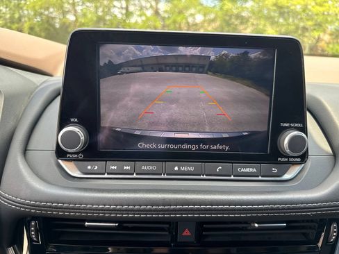 Used 2023 Nissan Rogue SV FWD image 20