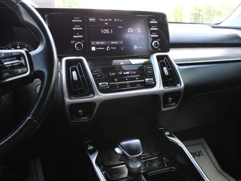 Used 2021 Kia Sorento EX w/ Panoramic Sunroof Package AWD/4WD image 40