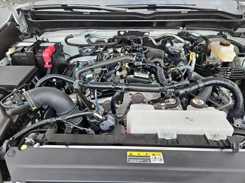 Used 2025 Toyota Tacoma SR5 AWD/4WD image 22