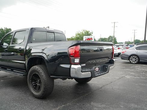 Used 2022 Toyota Tacoma SR5 RWD image 19