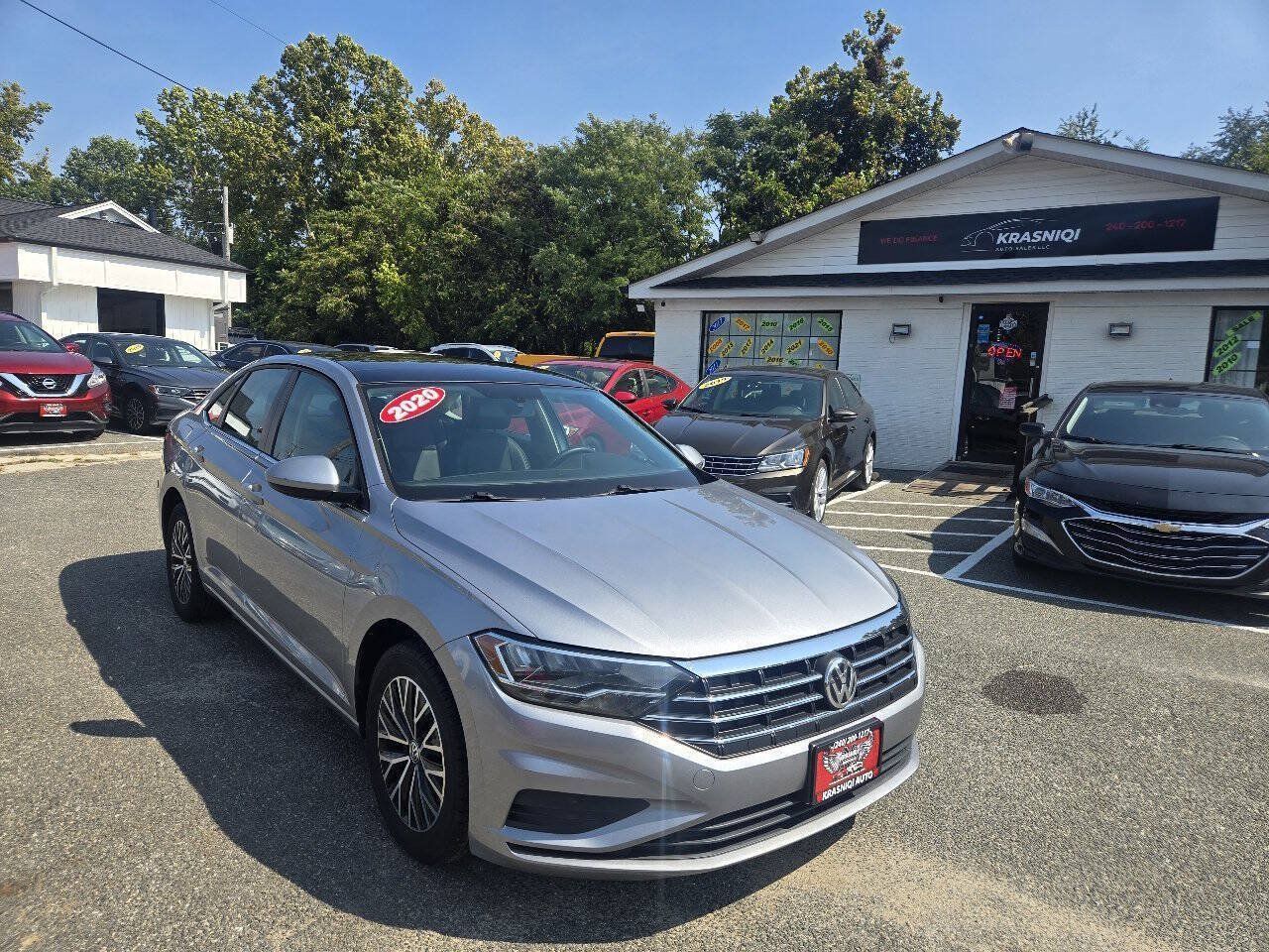 Used 2020 Volkswagen Jetta SE FWD image 4