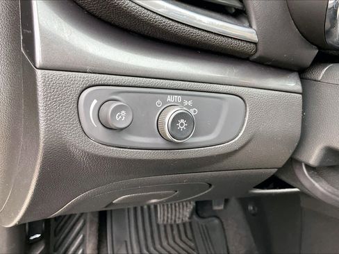 Used 2020 Buick Encore Preferred w/ Safety Package FWD image 14
