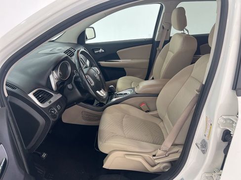 Used 2017 Dodge Journey SXT FWD image 16