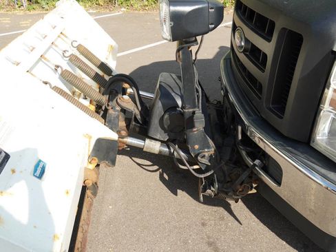 Used 2010 Ford F350 XL image 35